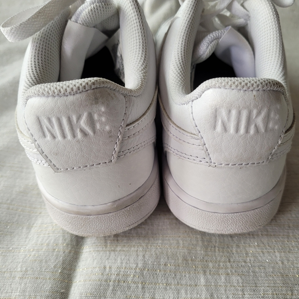 Nike White Low-Top Leather Trainers Size 7.5 - Picture 5 of 8